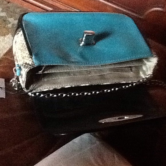 NWT  My FLat In London,leather, chain strap💍💍💍 - Picture 8 of 8